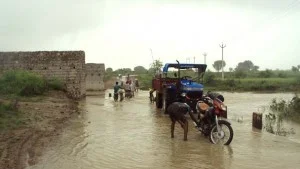 अधूरा बना नाला 