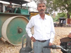 ठेकेदार अनिल कुमार