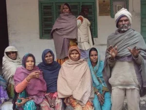 गरीबी से परेशान