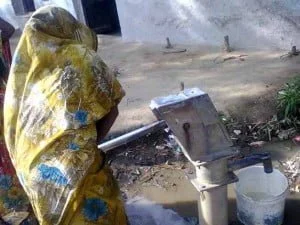 16-07-14 gaon banda handpump for web