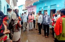महोबा: जैतपुर गाँव में पुलिस प्रशासन द्वारा घर में घुसकर गुंडागर्दी का लगा आरोप