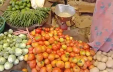 mahoba Due to road widening due to lack of space in vegetable market