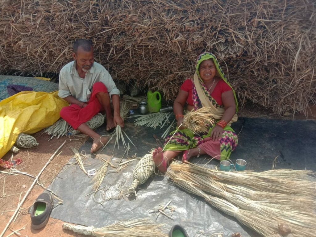 TRADITION OF MAKING BROOM OF DATE IN CHITRAKOOT