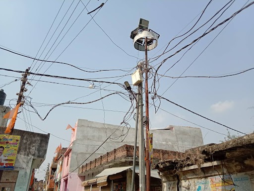 गर्मी में बिजली कटौती ने बढ़ाई समस्या, पानी की भी हो रही परेशानी