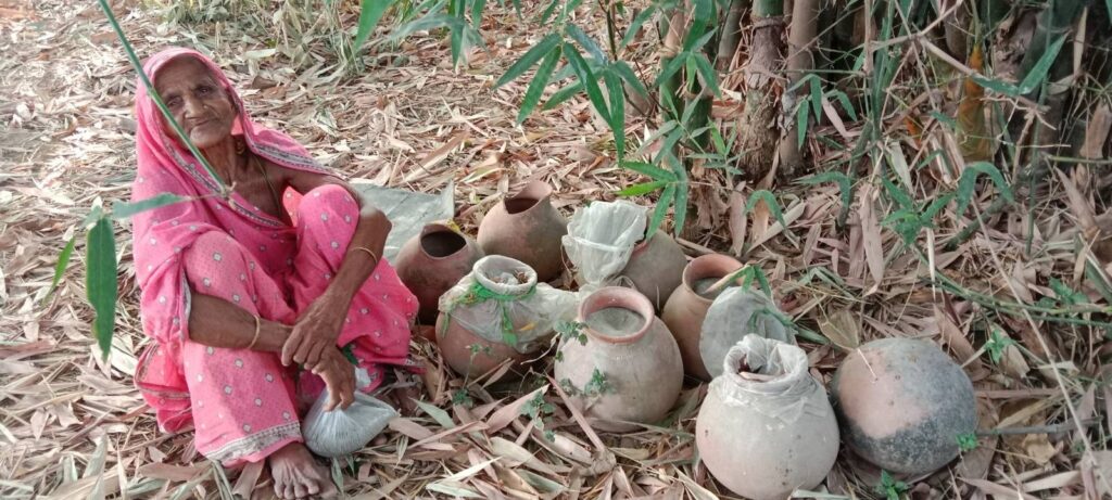 varanasi news, old woman kusmawati eat 500 gram of sand everyday