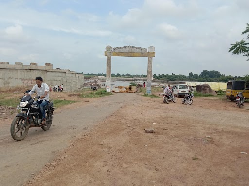Tikamgarh news, Pacher Ghat bridge connecting Chhatarpur road broken