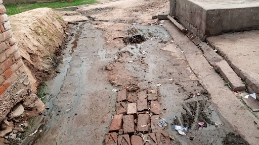 hamirpur news, Pipeline not installed even after excavation of road