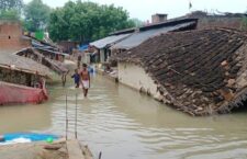 Chitrakoot news, People are getting sick from the dirt spread in the village due to floods