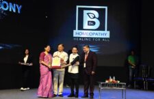 Ayodhya's Dr. Kalpana Kushwaha honored with 'Youth Icon Award'