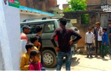 Mahoba news, Police put two people in jail, no resaon told