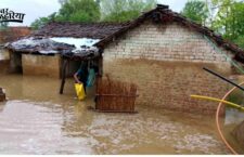 mahoba-news-houses-of-ladpur-village-destroyed-by-rain
