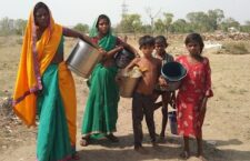 prayagraj news, Hand pumps and wells dried up, villagers searching for water