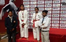 Ayodhya's 13 year old Anshika won bronze medal in martial arts competition