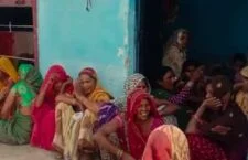 banda news, police vehicle killed women, family demands compensation