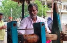 wooden sugarcane juice machine