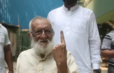 a-100-year-old-man-cast-his-vote-from-the-first-election-till-today-in-the-18th-lok-sabha-election