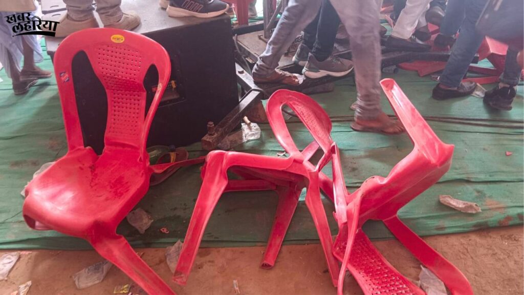  Chairs broken in Samajwadi Party Akhilesh Yadav Rally in Banda, Lok Sabha Elections 2024