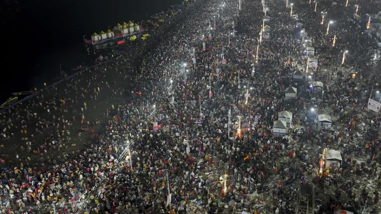 several-dead-in-stampede-during-mauni-amavasya-at-maha-kumbh-a-look-at-the-history-of-stampedes-in-kumbh-and-religious-gatherings