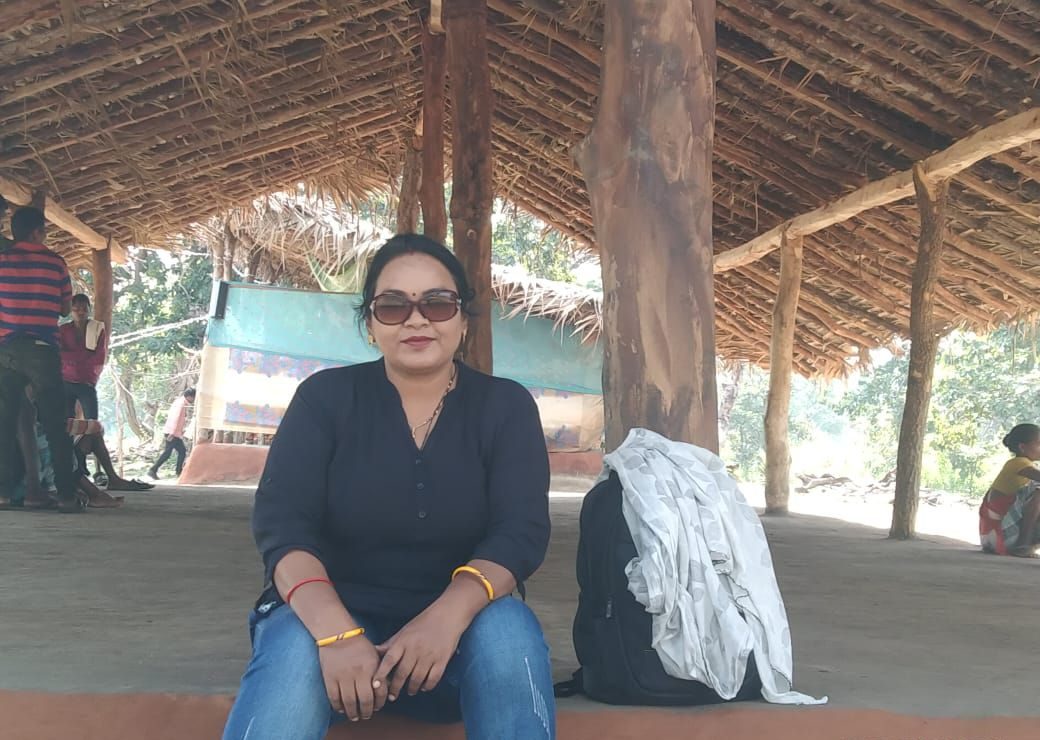 "Chhattisgarh Journalist Pushpa Rokde Talks About the Dangers and Issues of Reporting on Maoists and Interior Forest Areas"