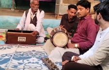 mahoba-news-love-for-singing-turns-him-into-a-singer