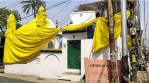 1015-people-detained-for-alleged-peace-during-holi-in-sambhal-10-mosques-ordered-to-be-covered-with-tarpaulin