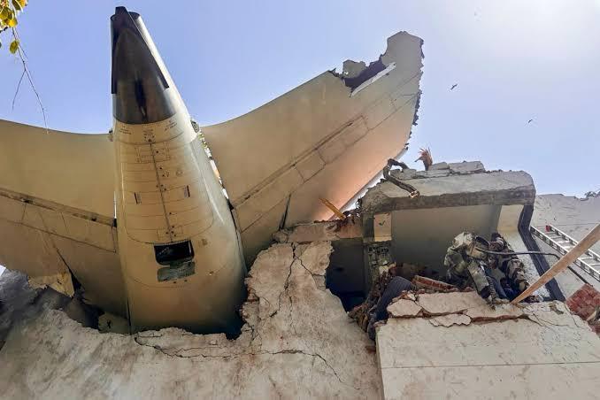 AIR INDIA PLAN CRASH: अहमदाबाद में हुआ प्लेन क्रैश, 268 लोगों की गई जान -  Khabar Lahariya (खबर लहरिया)