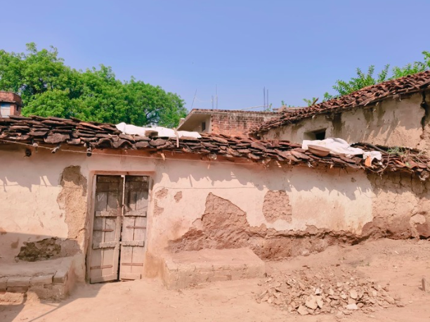 condition of dilapidated house