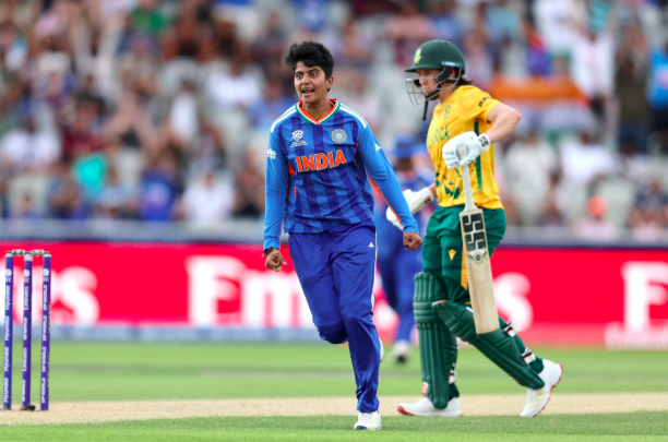 ICC Women’s T20 World Cup 2026 : भारतीय महिला खिलाड़ी श्री चरनी (Shree Charani) ने विकेट लेकर रचा इतिहास, इस टूर्नामेंट में अब तक सबसे ज्यादा विकेट लेने वाली खिलाड़ी बनी